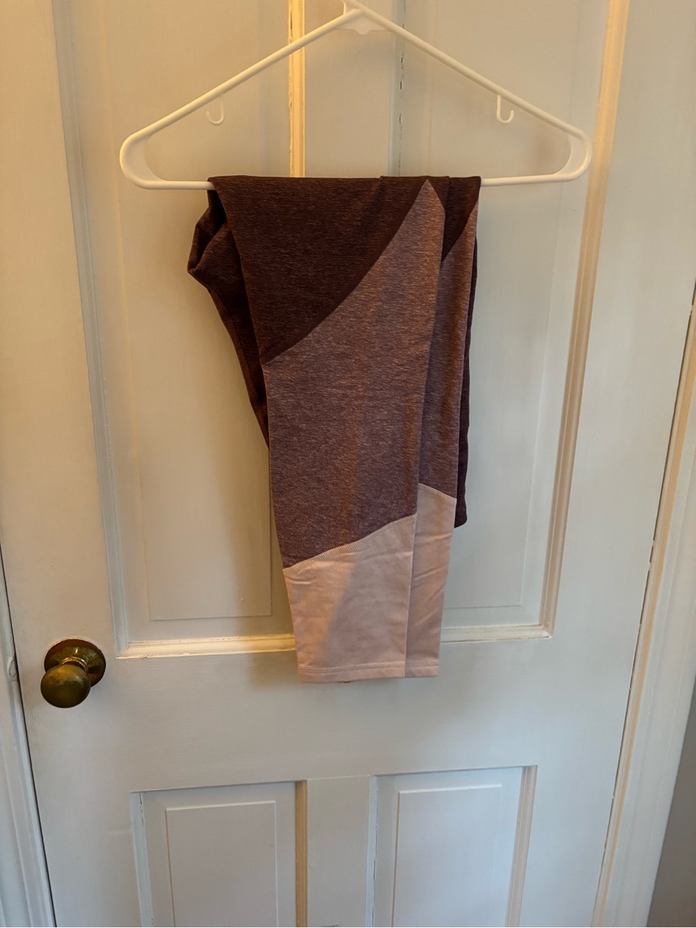 Old Navy Colorblock Leggings in Plum and Light Pink